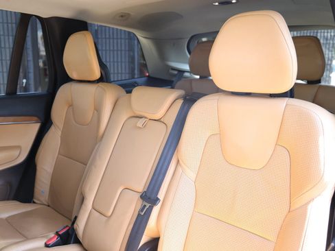 Used 2016 Volvo XC90 T6 Inscription w/ Vision Package AWD/4WD image 27