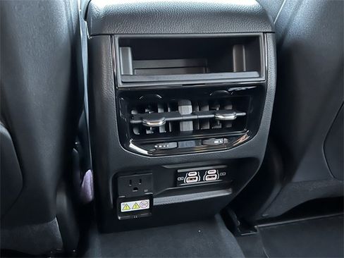 New 2025 Jeep Grand Cherokee Altitude image 32