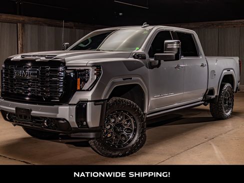 Used 2025 GMC Sierra 2500 Denali Ultimate w/ Max Trailering Package image 4