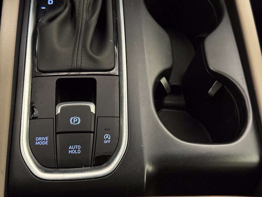 Used 2020 Hyundai Santa Fe SEL FWD image 18