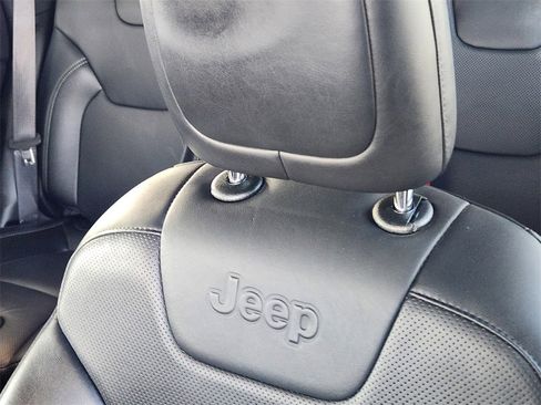 Used 2023 Jeep Cherokee Altitude Lux image 16