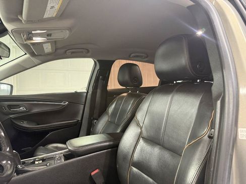 Used 2019 Chevrolet Impala Premier FWD image 11
