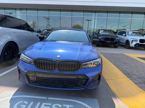 Used 2023 BMW 330i Sedan w/ M Sport Package RWD image 2