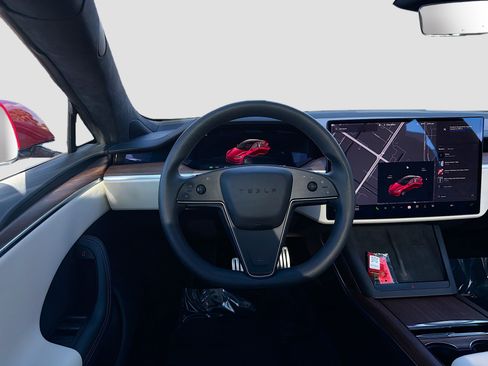 Used 2024 Tesla Model S image 16