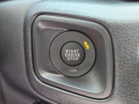 New 2026 Jeep Gladiator Sport AWD/4WD image 16