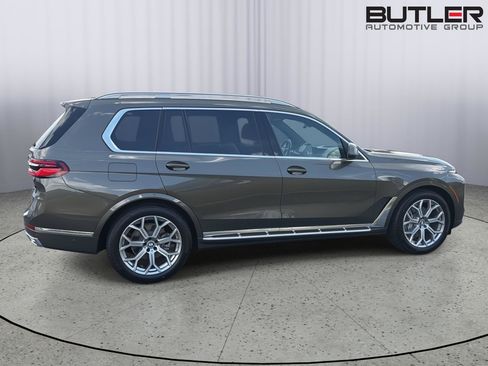 Used 2027 BMW X7 xDrive40i AWD/4WD image 7