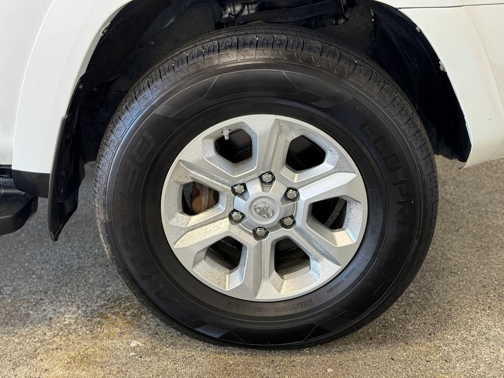 Used 2020 Toyota 4Runner SR5 Premium AWD/4WD image 24