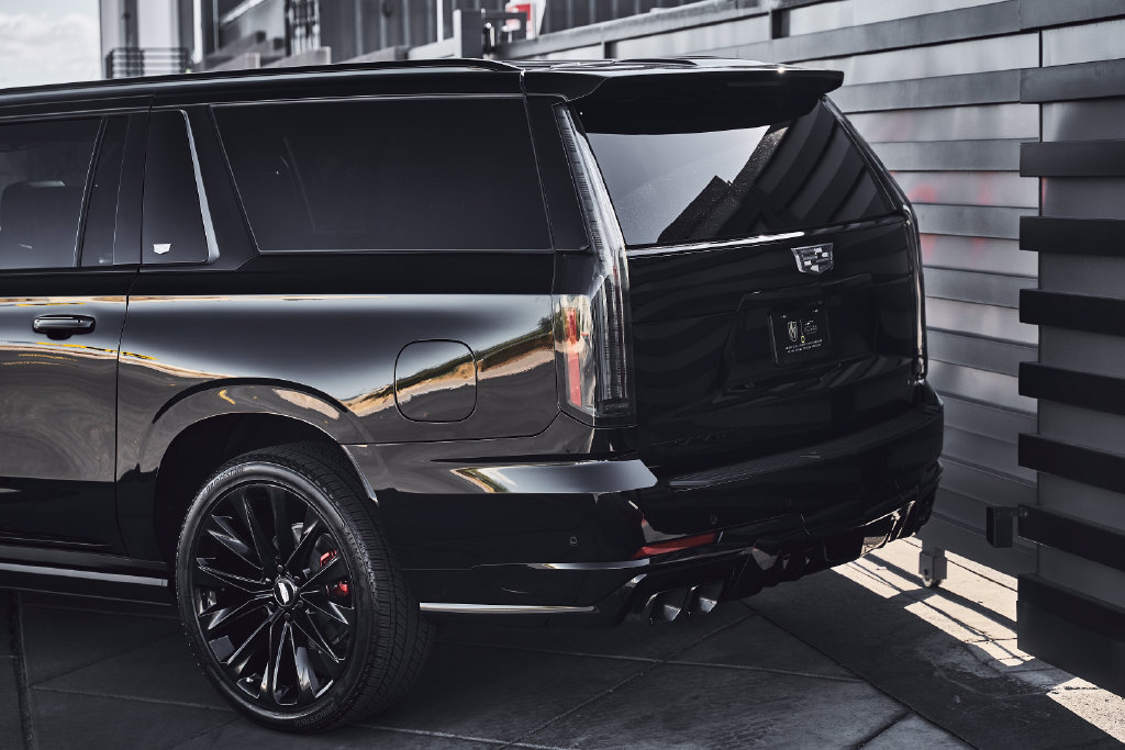 Used 2026 Cadillac Escalade ESV V w/ LPO, ONYX Package AWD/4WD image 9