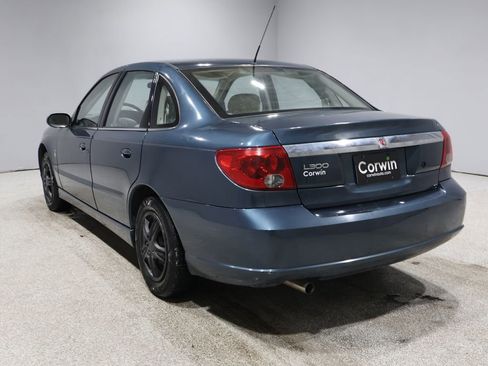 Used 2004 Saturn L-Series L300 image 4