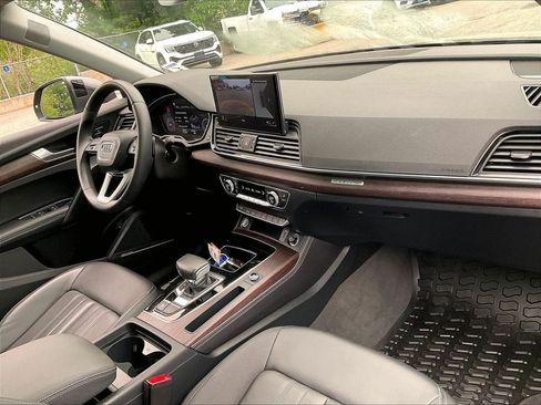 Used 2023 Audi Q5 2.0T Premium Plus w/ Premium Plus Package AWD/4WD image 14