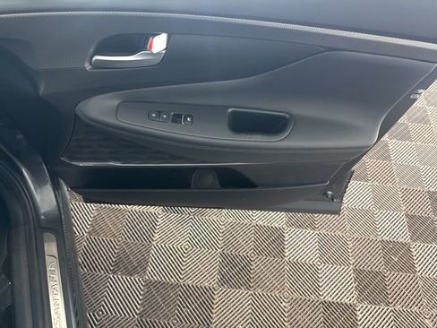 Used 2020 Hyundai Santa Fe Limited image 19
