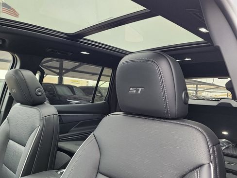 New 2026 Buick Enclave Sport Touring image 17