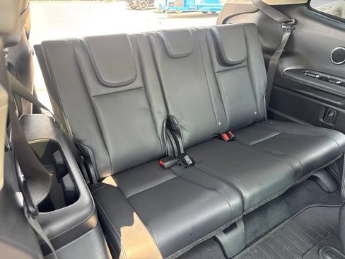 Used 2024 Subaru Ascent Touring AWD/4WD image 16