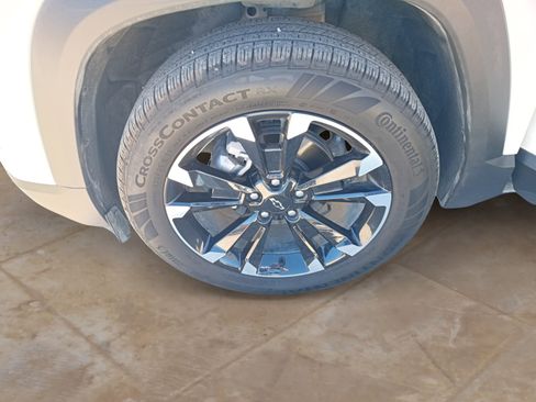 Used 2025 Chevrolet Equinox RS w/ Safety and Technology Package image 24