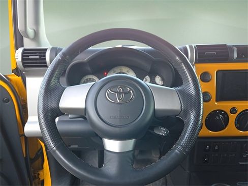 Used 2010 Toyota FJ Cruiser 4WD image 12