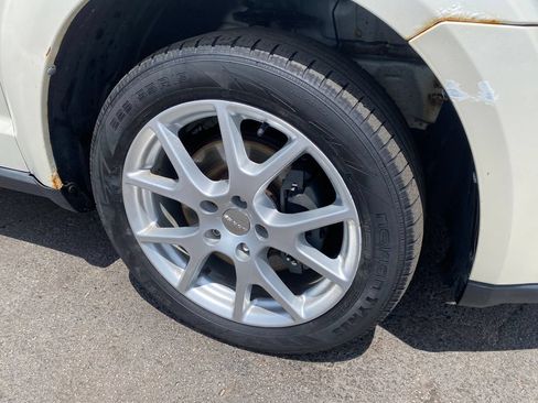 Used 2013 Dodge Journey Crew FWD image 29