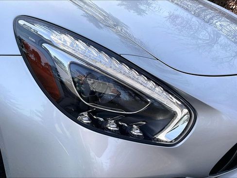 Used 2018 Mercedes-Benz AMG GT Roadster image 23