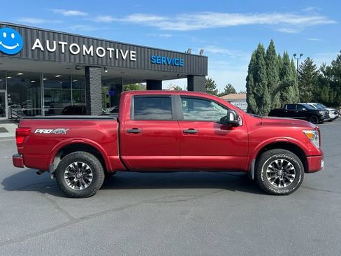Used 2018 Nissan Titan PRO-4X w/ Pro-4x Convenience Package AWD/4WD image 2