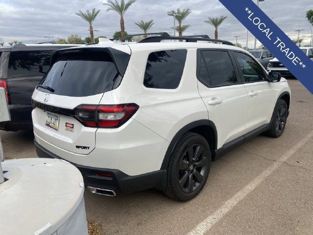 Used 2025 Honda Pilot Sport image 4