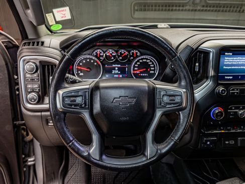 Used 2021 Chevrolet Silverado 1500 RST image 15