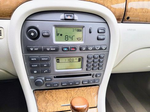 Used 2004 Jaguar X-TYPE 3.0 image 38