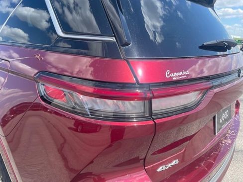 Used 2022 Jeep Grand Cherokee Summit w/ Adv Protech Group IV image 11