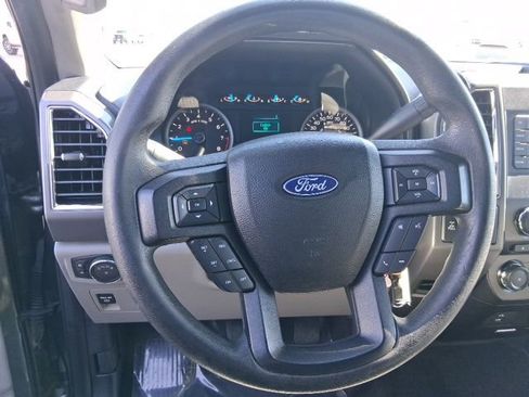 Used 2016 Ford F150 XLT image 16