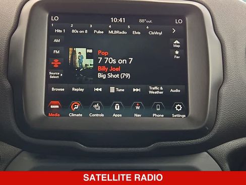 Used 2022 Jeep Renegade Trailhawk AWD/4WD image 26
