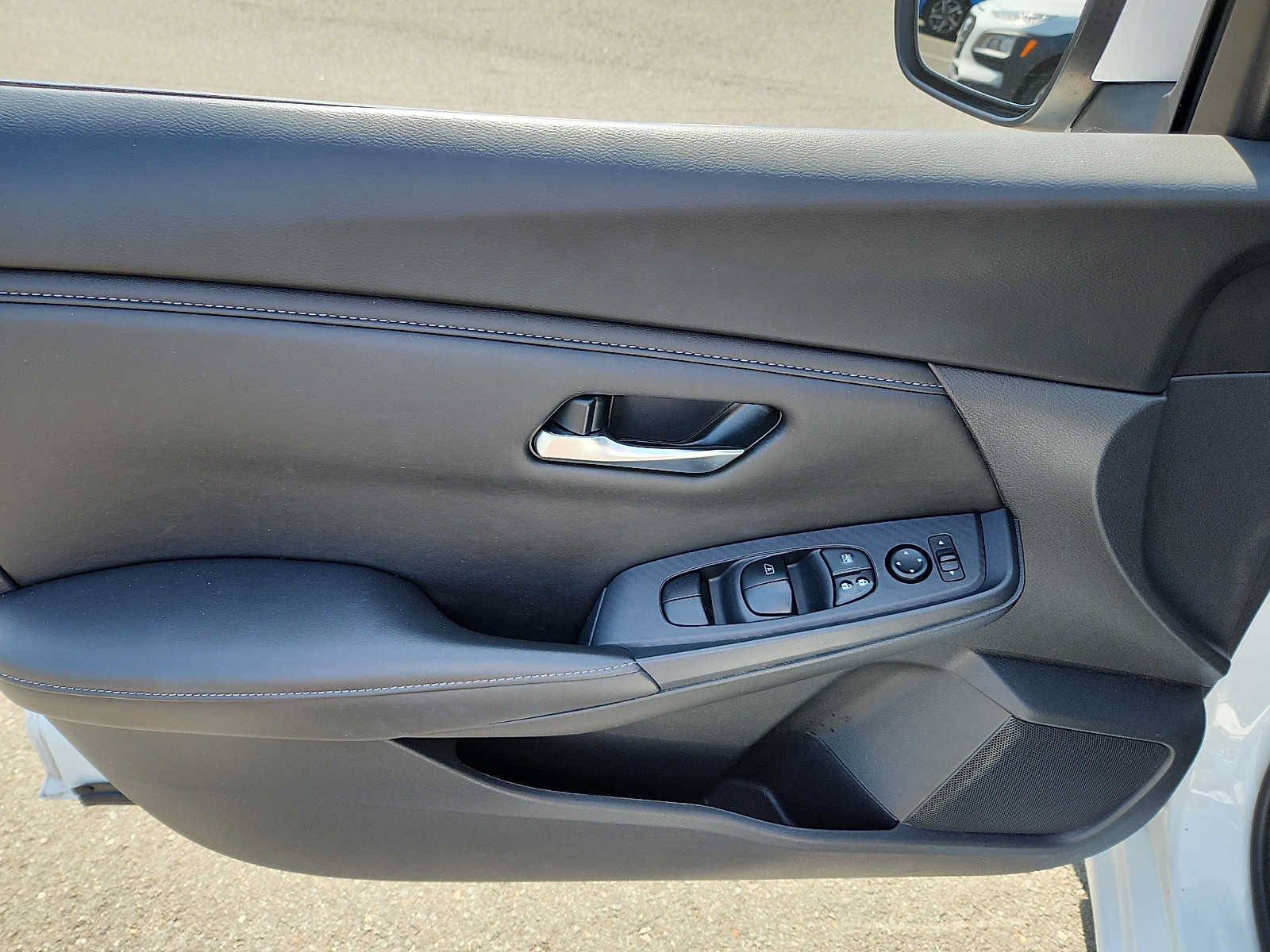 Used 2023 Nissan Sentra SV FWD image 13