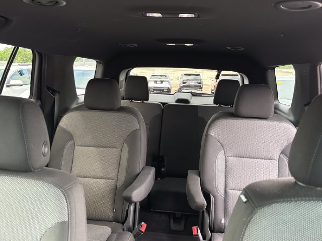 Used 2023 Chevrolet Traverse LT AWD/4WD image 32