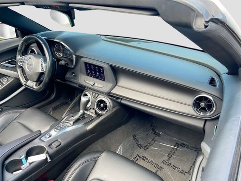 Used 2023 Chevrolet Camaro LT RWD image 27
