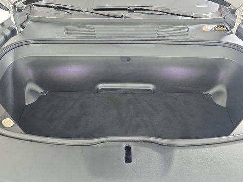 Used 2024 Rivian R1S Adventure AWD/4WD image 14