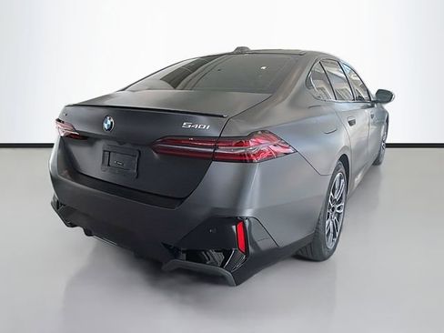 New 2026 BMW 540i xDrive w/ Executive Package image 3