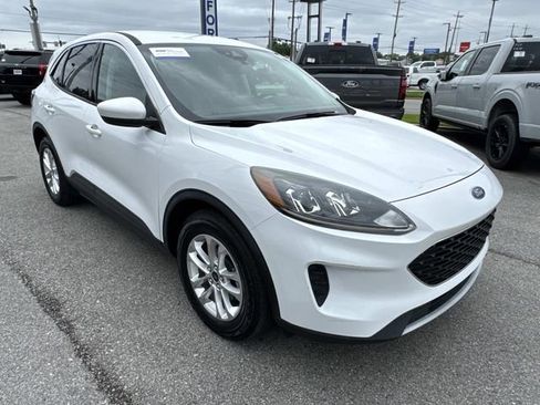 Used 2021 Ford Escape SE w/ Convenience Package FWD image 3