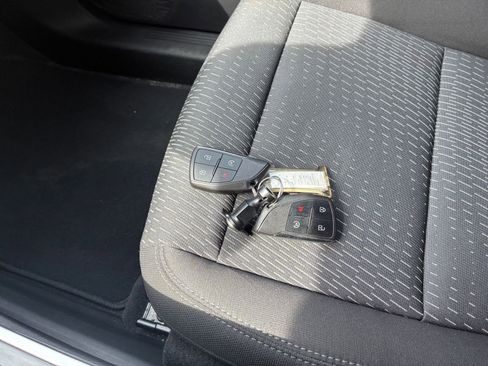 Used 2025 Chevrolet Equinox LT image 18