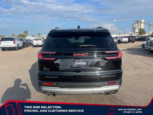 Used 2026 GMC Acadia Elevation w/ Elevation Premium Package FWD image 6