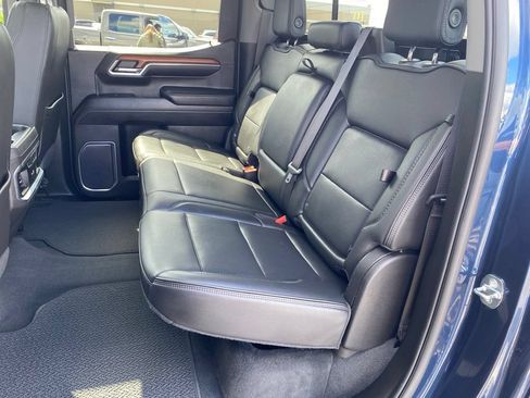 Used 2022 GMC Sierra 1500 Denali w/ Denali Reserve Package AWD/4WD image 25