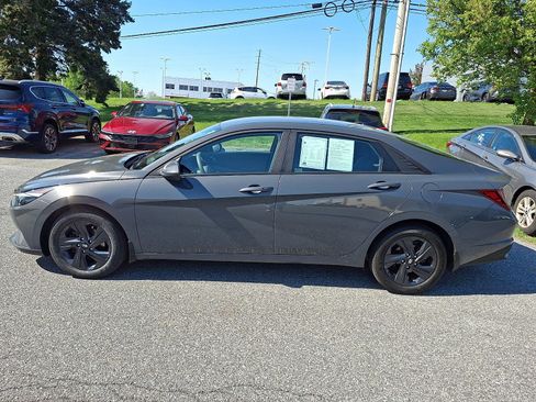 Certified 2023 Hyundai Elantra SEL FWD image 9