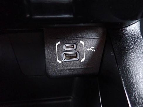 Used 2022 Jeep Compass Limited AWD/4WD image 18