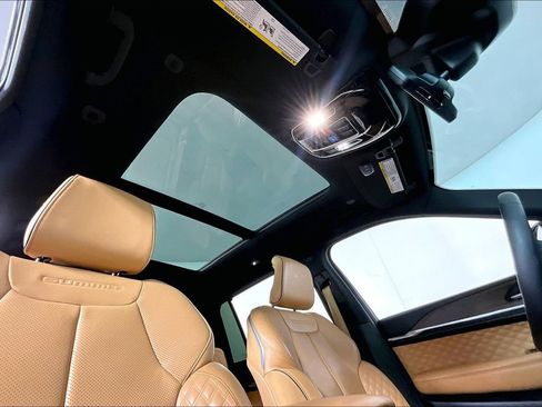 Used 2024 Jeep Grand Cherokee L Summit w/ Advanced Protech Group IV image 22