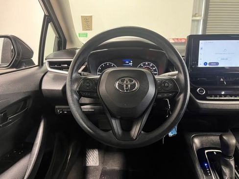 Used 2023 Toyota Corolla LE image 21