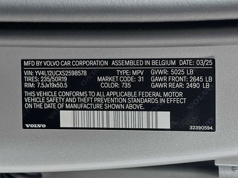 Used 2025 Volvo XC40 B5 Plus w/ Protection Package AWD/4WD image 31
