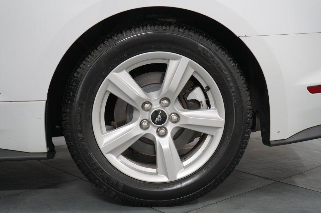 Used 2019 Ford Mustang Coupe RWD image 32