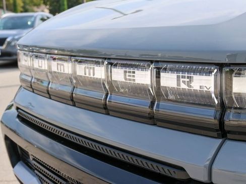 New 2026 GMC Hummer EV 4x4 Crew Cab image 11