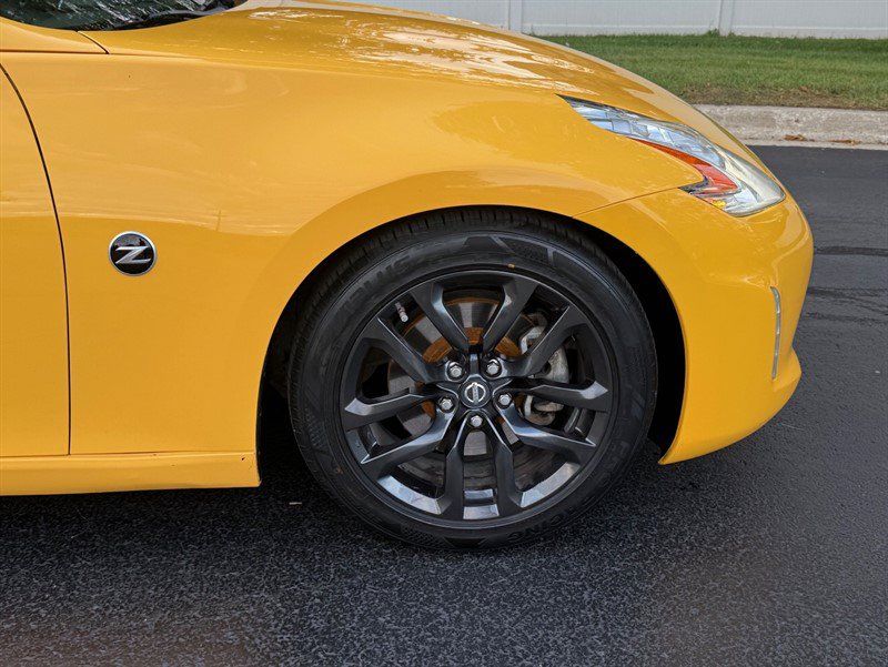 Used 2017 Nissan 370Z Coupe RWD image 21