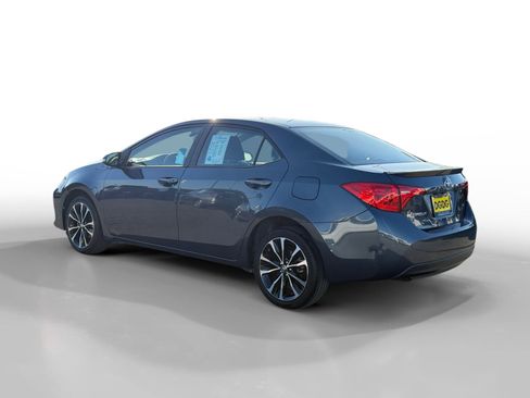 Used 2017 Toyota Corolla SE image 3