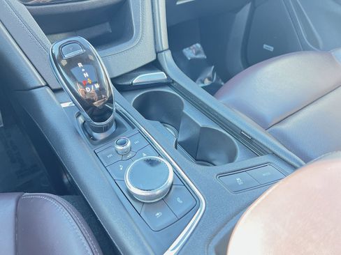 Used 2020 Cadillac XT6 Premium Luxury image 22