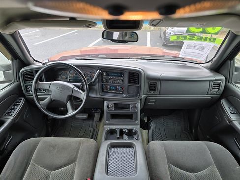 Used 2005 Chevrolet Silverado 2500 LS w/ Heavy-Duty Power Package image 17