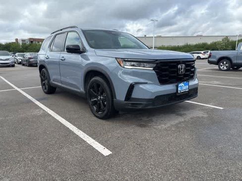 Used 2025 Honda Pilot Black Edition image 7