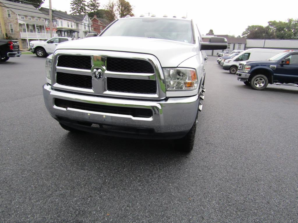 Used 2018 RAM 2500 Tradesman w/ Chrome Appearance Group AWD/4WD image 2